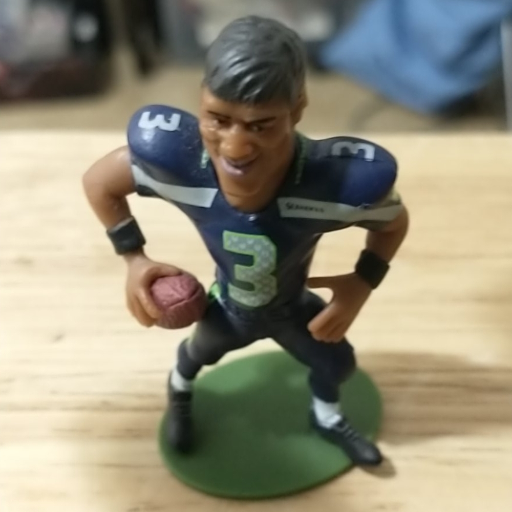 NFL small pros posable collectable figure